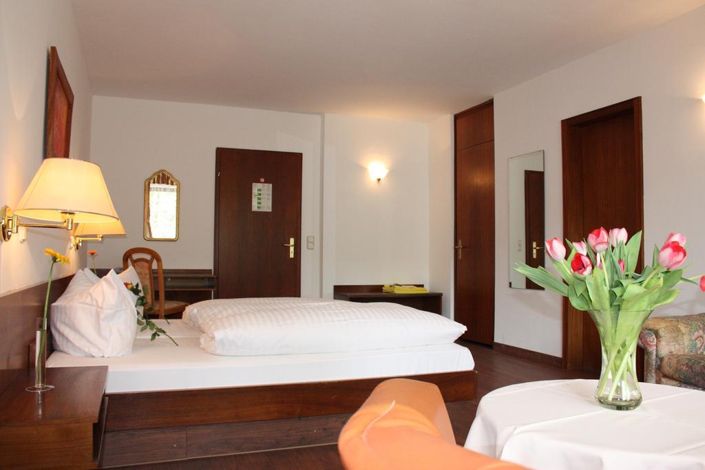Sathya Ayurveda Hotel Bad Orb Bagian luar foto
